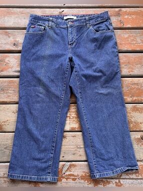 Vintage Tommy Hilfiger Jeans with Embroidered Flowers - Size 16